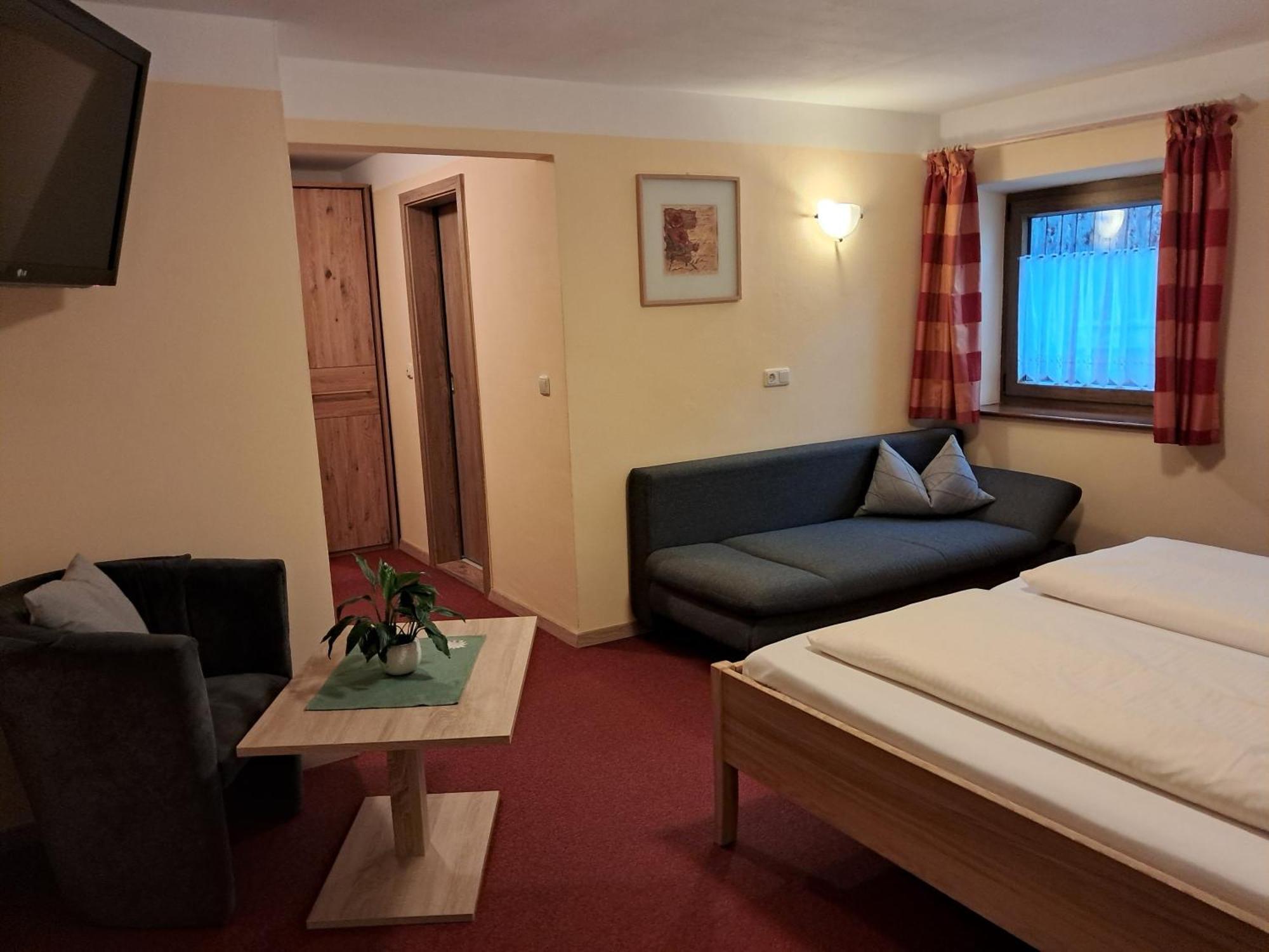 Hotel Garni Edelweiss ジークスドルフ エクステリア 写真