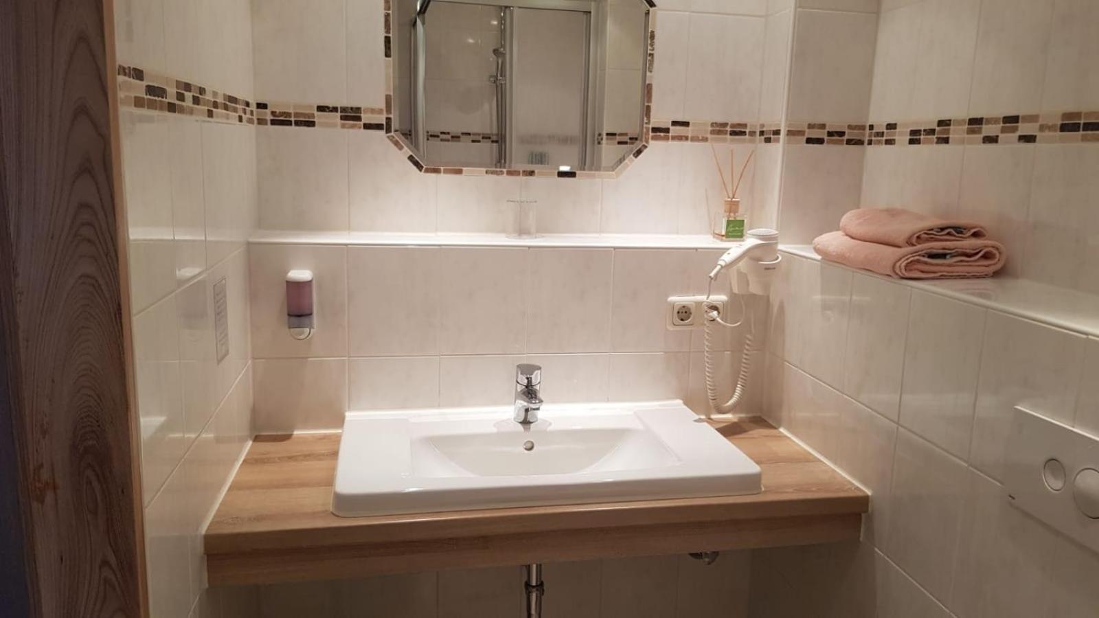 Hotel Garni Edelweiss ジークスドルフ エクステリア 写真