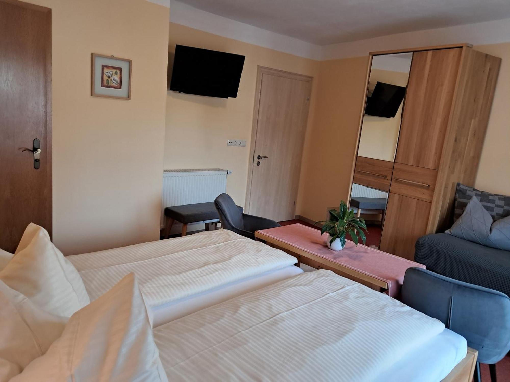Hotel Garni Edelweiss ジークスドルフ エクステリア 写真
