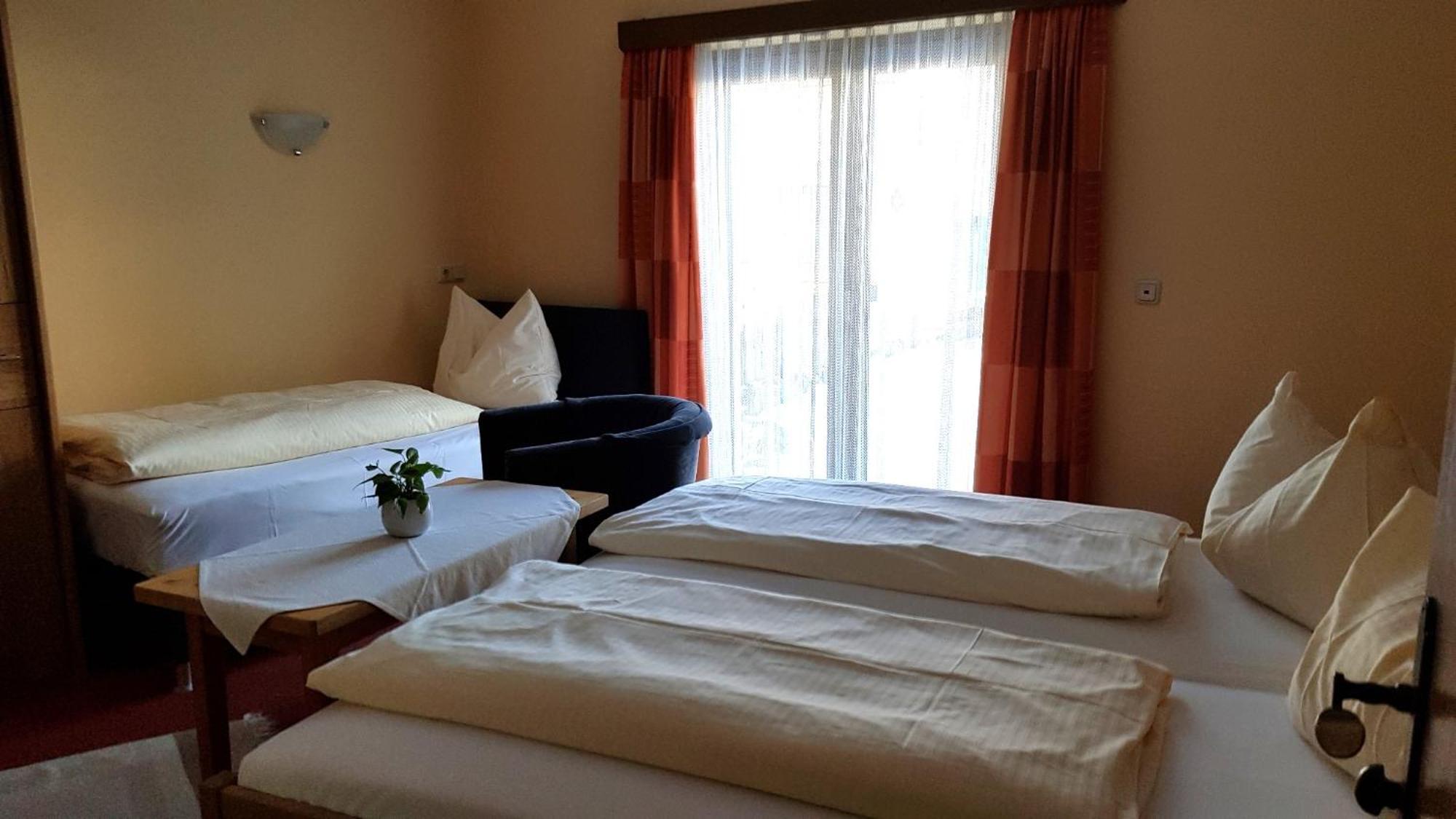 Hotel Garni Edelweiss ジークスドルフ エクステリア 写真